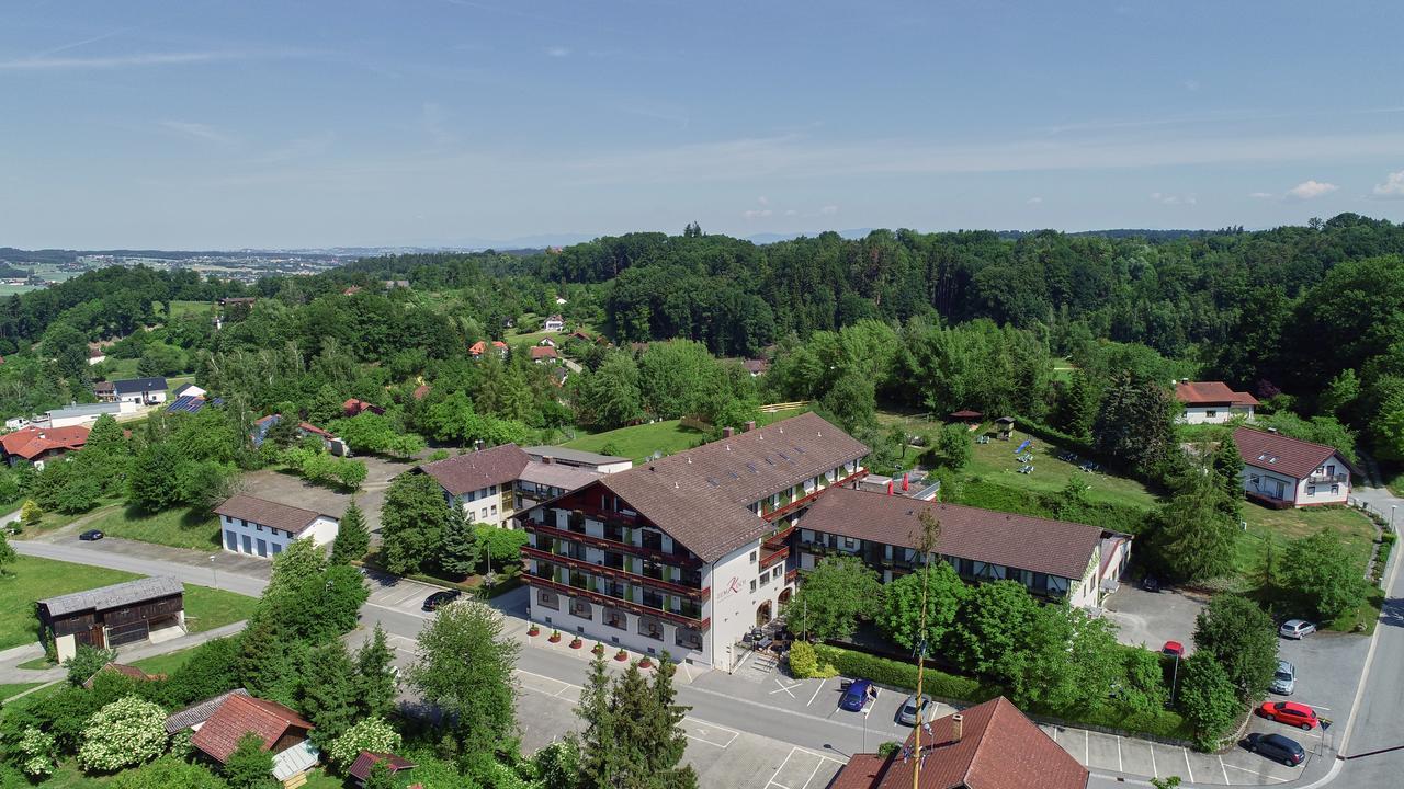 Ortenburg Wellnesshotel Zum Koch מראה חיצוני תמונה